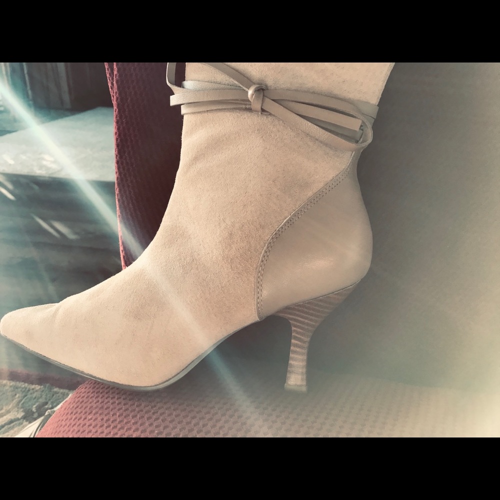Beige suede boots